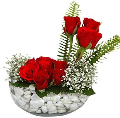 Ankara Eryaman Etimesgut Çiçekçi firma ürünümüz Cam içinde 11 gül Ankara çiçek gönder firması şahane ürünümüz